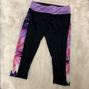 *NWOT* LuLaRoe Crop Leggings
